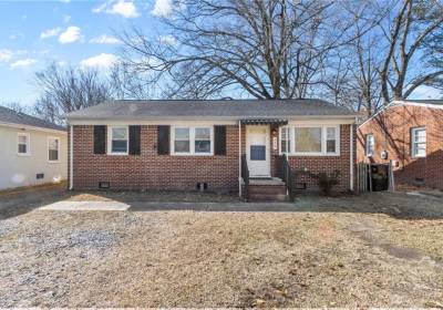 420 Thomas Street, Franklin, VA 23851