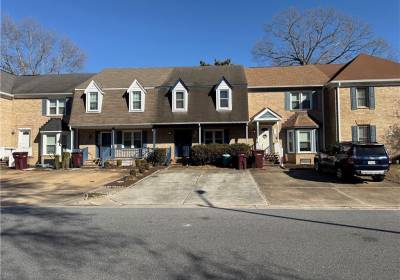 307 Middle Oaks Drive, Chesapeake, VA 23322