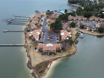 property image for 4237 Hatton Point Lane PORTSMOUTH VA 23703