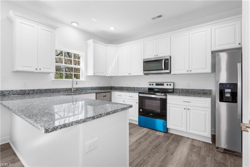Photo 6 of 17 residential for sale in Newport News virginia Photo 6 of 17 residential for sale in Newport News virginia