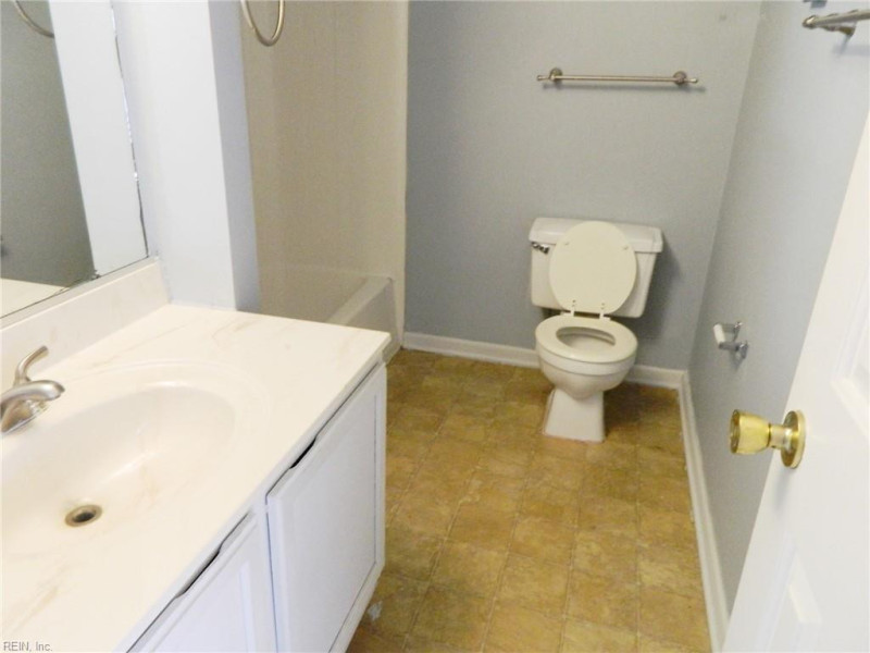 Photo 14 of 19 residential for sale in Chesapeake virginia Photo 14 of 19 residential for sale in Chesapeake virginia