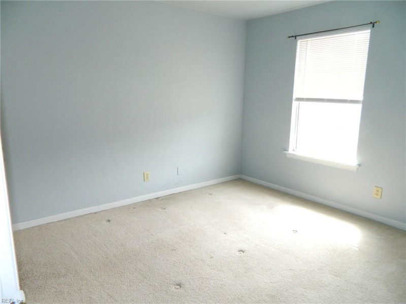 Photo 16 of 19 residential for sale in Chesapeake virginia Photo 16 of 19 residential for sale in Chesapeake virginia