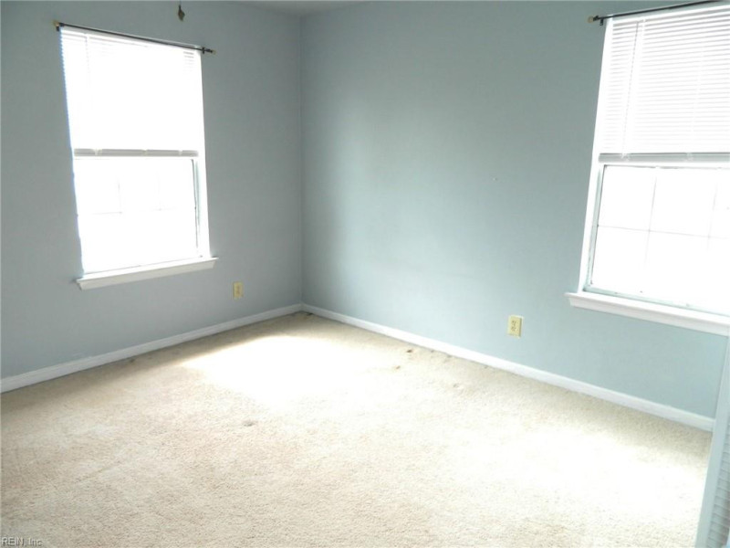 Photo 17 of 19 residential for sale in Chesapeake virginia Photo 17 of 19 residential for sale in Chesapeake virginia