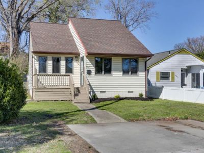 property image for 305 Settlers Landing Road HAMPTON VA 23669
