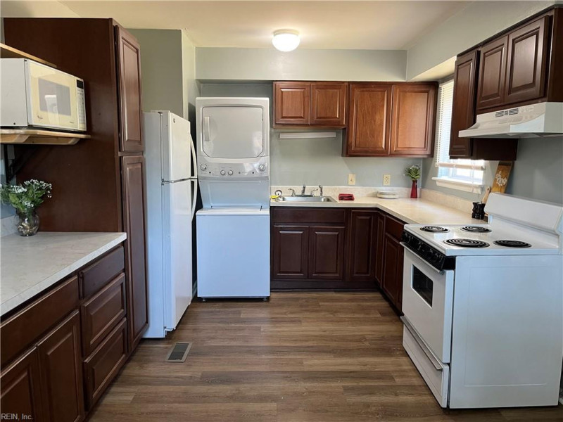 Photo 4 of 21 residential for sale in Chesapeake virginia Photo 4 of 21 residential for sale in Chesapeake virginia