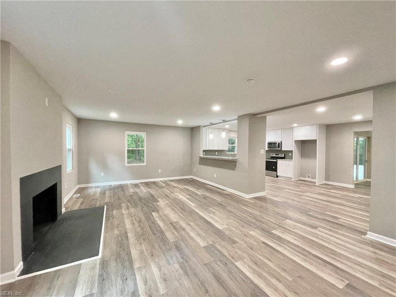 Photo 13 of 50 residential for sale in Chesapeake virginia Photo 13 of 50 residential for sale in Chesapeake virginia