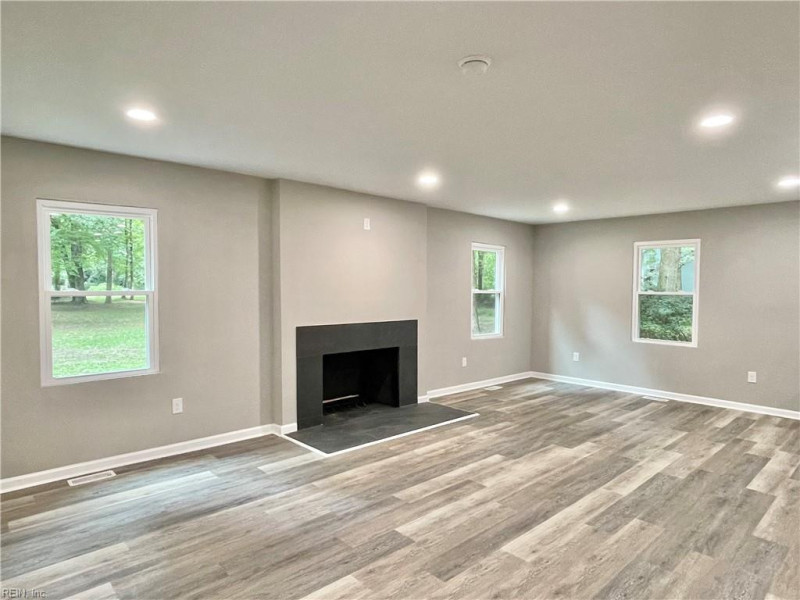 Photo 14 of 50 residential for sale in Chesapeake virginia Photo 14 of 50 residential for sale in Chesapeake virginia