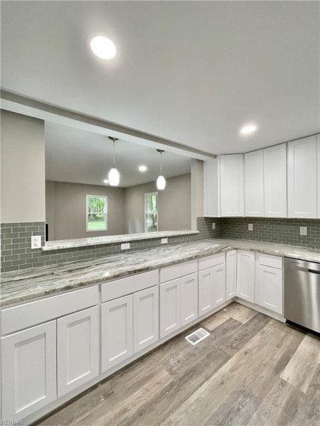 Photo 17 of 50 residential for sale in Chesapeake virginia Photo 17 of 50 residential for sale in Chesapeake virginia