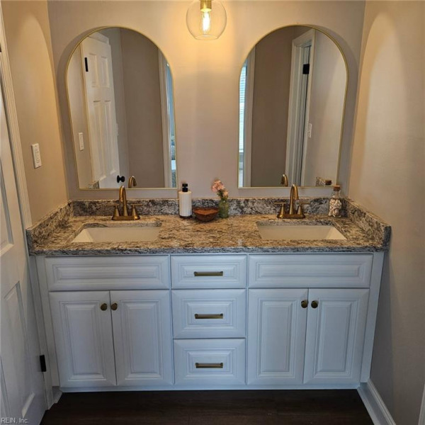 Photo 20 of 36 residential for sale in Chesapeake virginia Photo 20 of 36 residential for sale in Chesapeake virginia