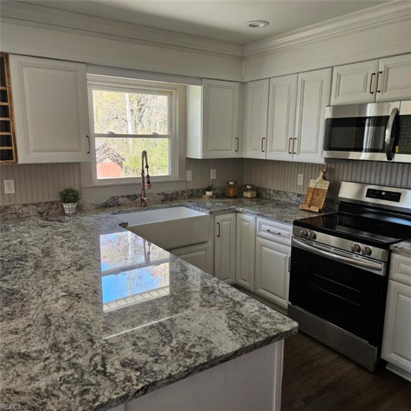Photo 7 of 36 residential for sale in Chesapeake virginia Photo 7 of 36 residential for sale in Chesapeake virginia