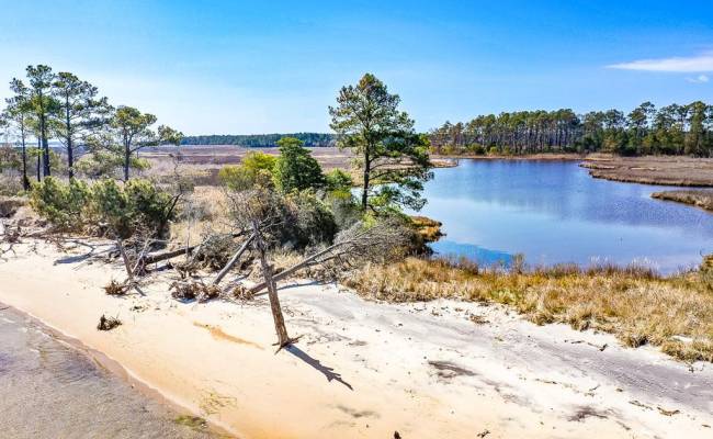 321 & 901 Bay Tree Beach Road, York County, VA 23696