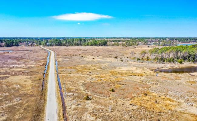 321 & 901 Bay Tree Beach Road, York County, VA 23696