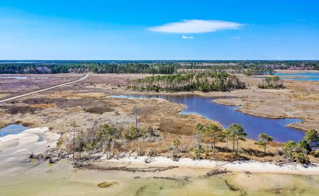321 & 901 Bay Tree Beach Road, York County, VA 23696