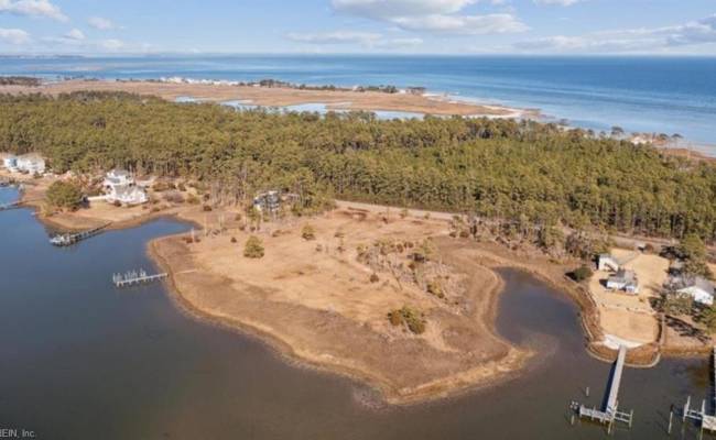 408 York Point Road, York County, VA 23696
