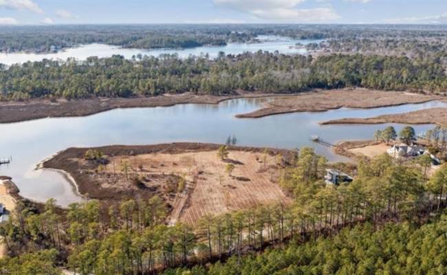 408 York Point Road, York County, VA 23696