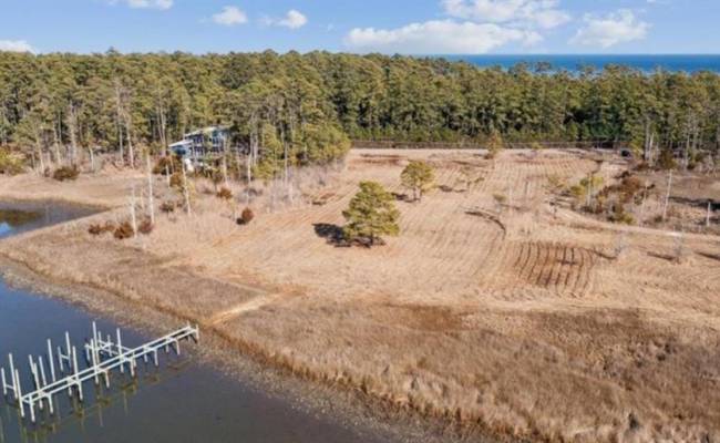 408 York Point Road, York County, VA 23696