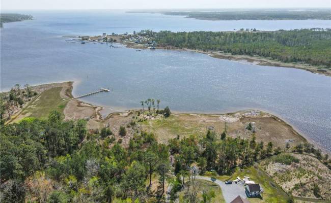 5.1+AC Creekside Lane, Mathews County, VA 23128