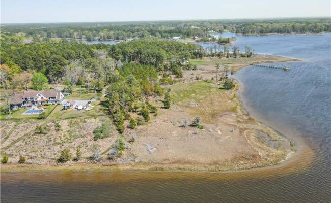 5.1+AC Creekside Lane, Mathews County, VA 23128