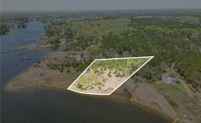 5.1+AC Creekside Lane, Mathews County, VA 23128