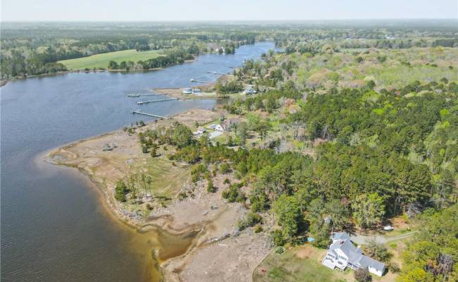 5.1+AC Creekside Lane, Mathews County, VA 23128