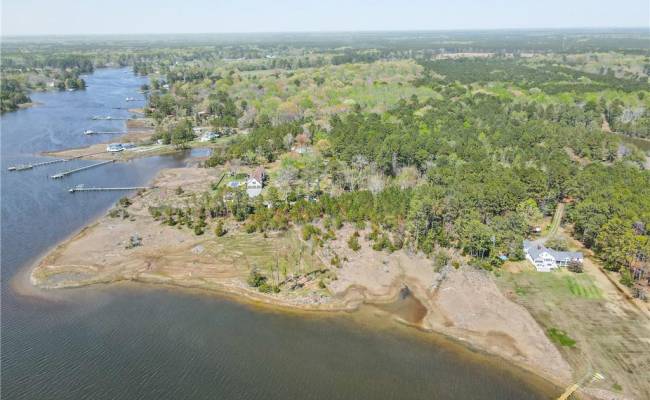 5.1+AC Creekside Lane, Mathews County, VA 23128