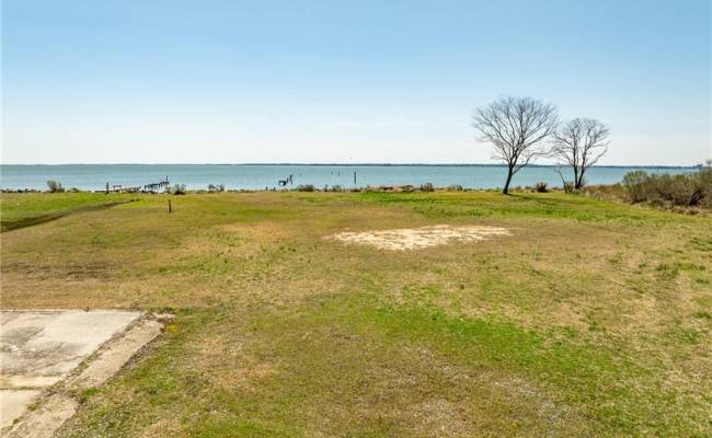 1754 Jenkins Neck Road, Gloucester County, VA 23072