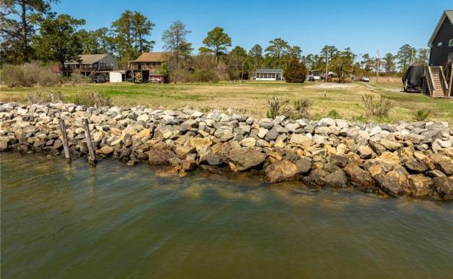 1754 Jenkins Neck Road, Gloucester County, VA 23072
