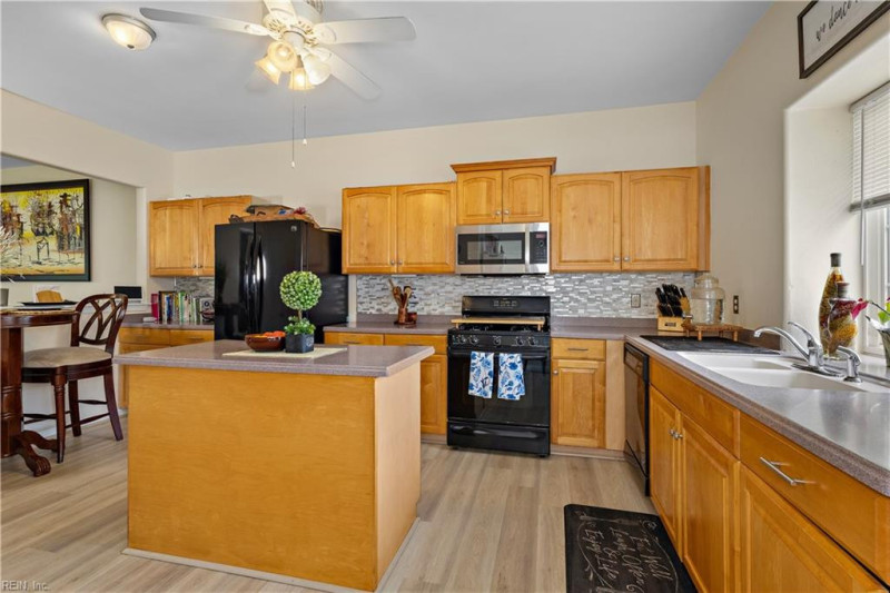 Photo 9 of 26 residential for sale in Suffolk virginia Photo 9 of 26 residential for sale in Suffolk virginia
