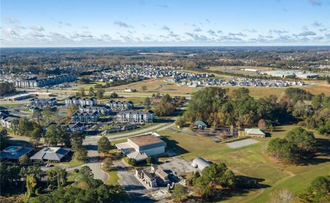 1+ AC HILLPOINT Drive, Suffolk, VA 23434