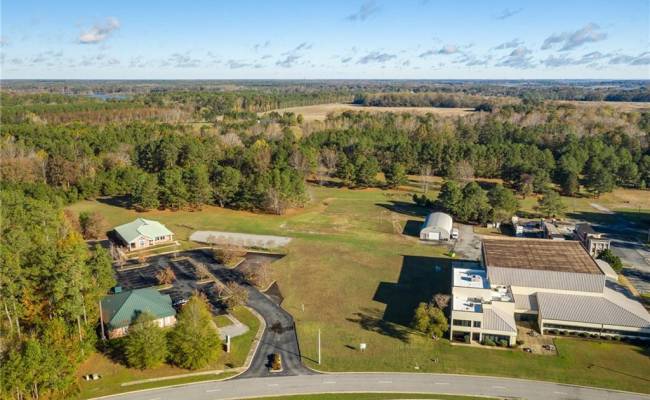 1+ AC HILLPOINT Drive, Suffolk, VA 23434