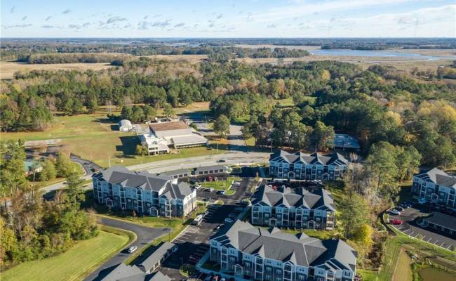 1+ AC HILLPOINT Drive, Suffolk, VA 23434