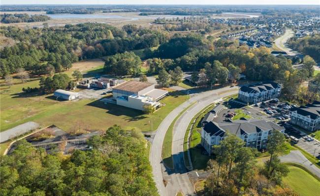 1+ AC HILLPOINT Drive, Suffolk, VA 23434
