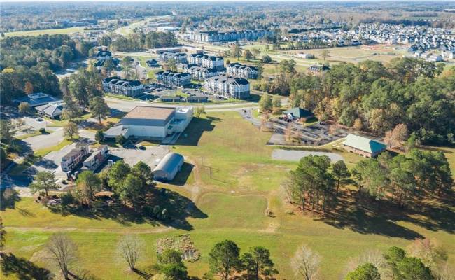 1+ AC HILLPOINT Drive, Suffolk, VA 23434