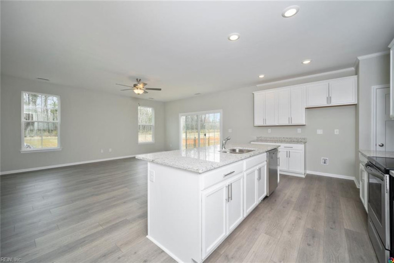 Photo 15 of 50 residential for sale in Chesapeake virginia