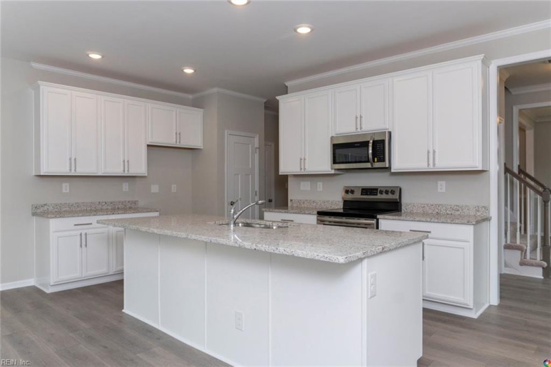 Photo 17 of 50 residential for sale in Chesapeake virginia