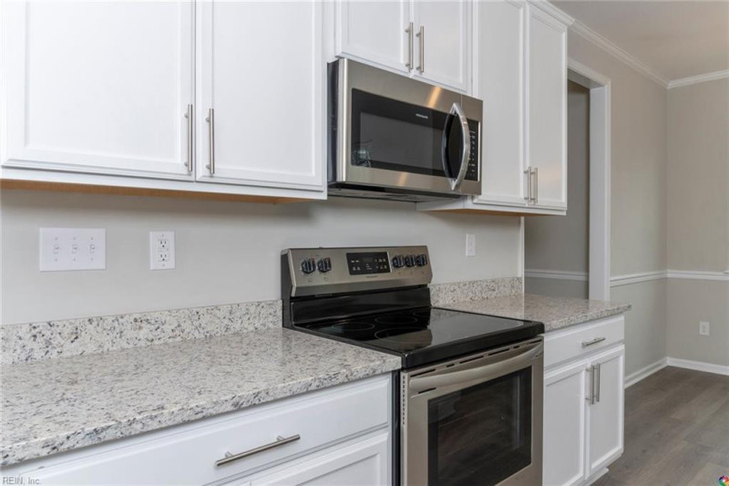 Photo 19 of 50 residential for sale in Chesapeake virginia