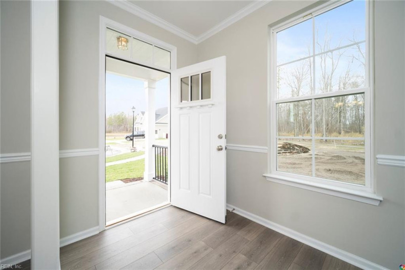 Photo 5 of 50 residential for sale in Chesapeake virginia