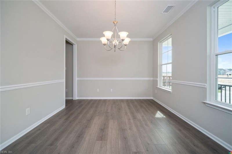 Photo 8 of 50 residential for sale in Chesapeake virginia