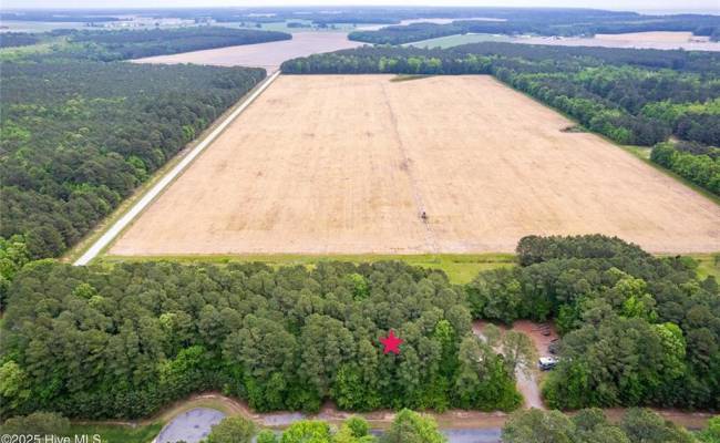 18 Suttons Landing Road, Perquimans County, NC 27944