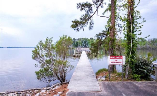 18 Suttons Landing Road, Perquimans County, NC 27944