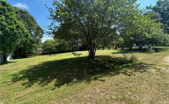 495 Neck O Land Road, James City County, VA 23185