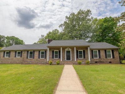 property image for 100 WOODLAND Circle FRANKLIN VA 23851
