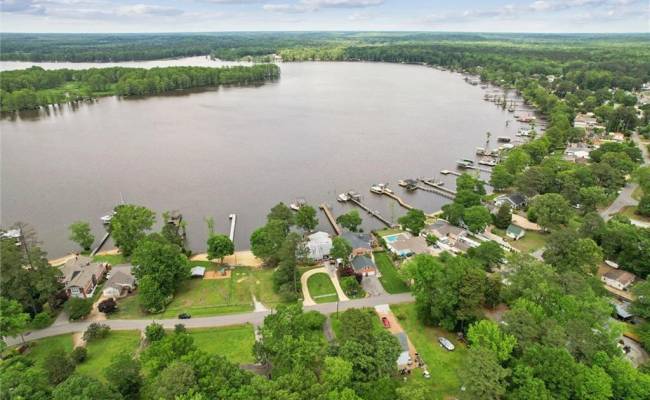 3029 Riverside Drive, James City County, VA 23089