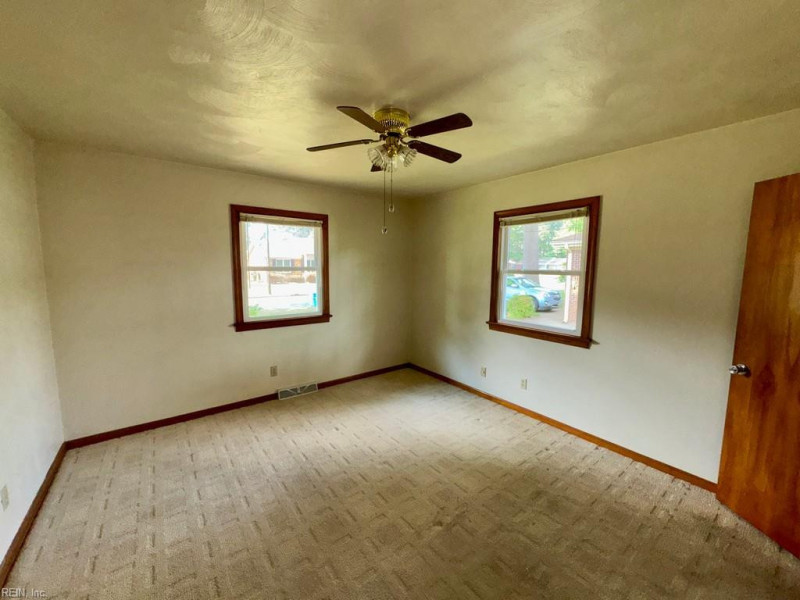 Photo 12 of 19 residential for sale in Chesapeake virginia Photo 12 of 19 residential for sale in Chesapeake virginia