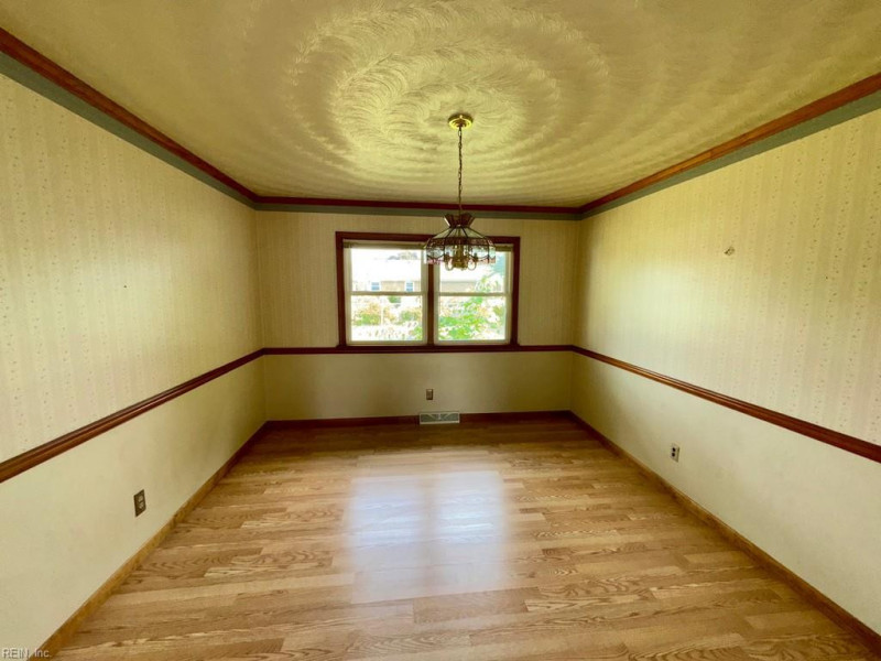 Photo 7 of 19 residential for sale in Chesapeake virginia Photo 7 of 19 residential for sale in Chesapeake virginia