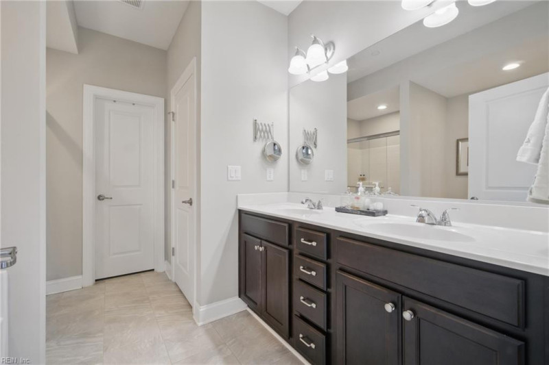 Photo 15 of 50 residential for sale in Chesapeake virginia Photo 15 of 50 residential for sale in Chesapeake virginia