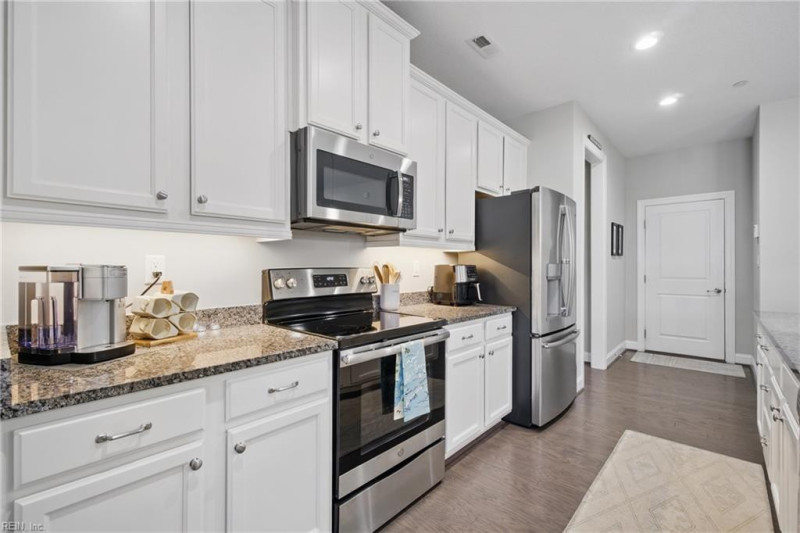 Photo 4 of 50 residential for sale in Chesapeake virginia Photo 4 of 50 residential for sale in Chesapeake virginia