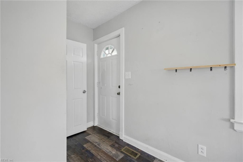 Photo 2 of 24 residential for sale in Newport News virginia Photo 2 of 24 residential for sale in Newport News virginia