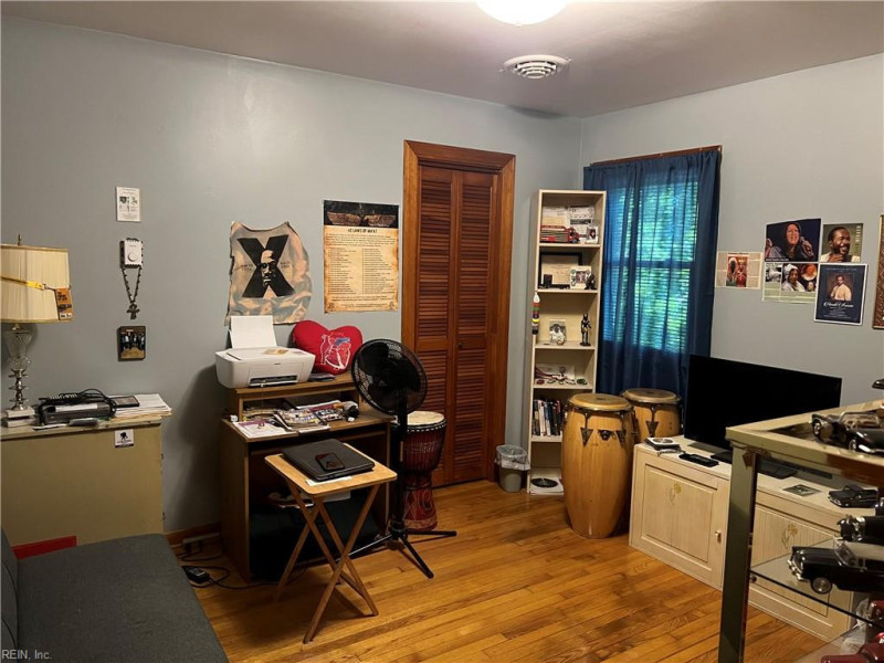 Photo 8 of 14 residential for sale in Franklin virginia Photo 8 of 14 residential for sale in Franklin virginia