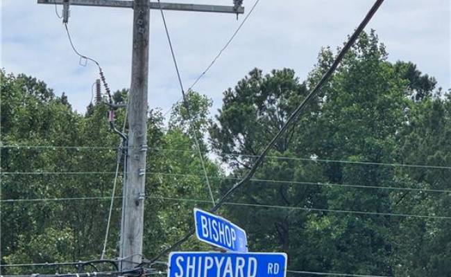 2304 Shipyard Road, Chesapeake, VA 23323